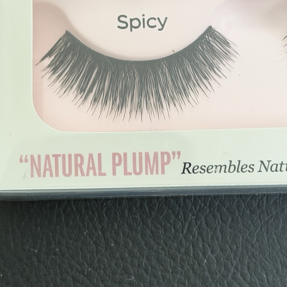 KISS True Volume Spicy Strip Eyelashes Long Black Natural Full Volume KTVL04 - Picture 4 of 5
